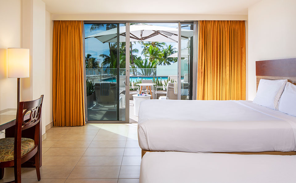 プールサイドルーム